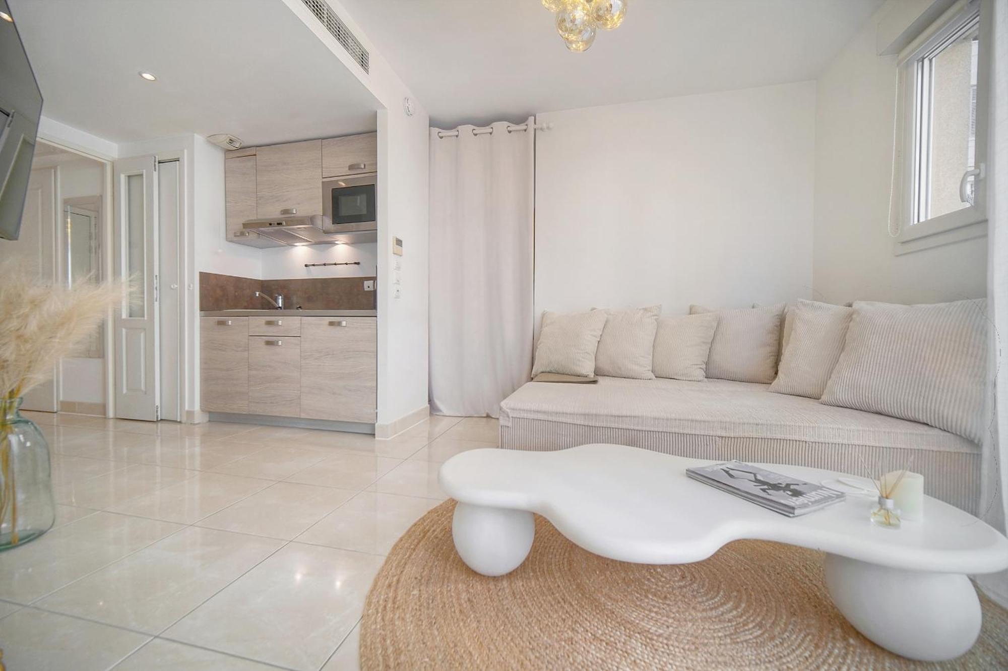 Superbe Et Moderne A0b200 Cannes